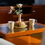 Atmospheric And Spacious In For 3 People By Renters Varşova