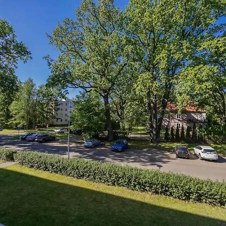 Atmospheric And Spacious In For 3 People By Renters Lägenhet