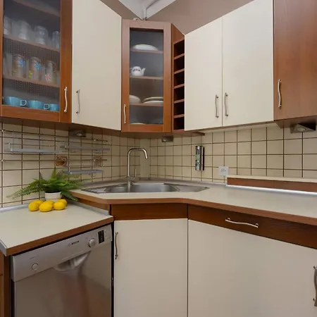 Atmospheric And Spacious In For 3 People By Renters