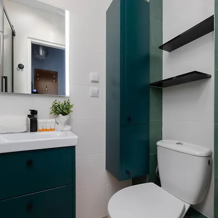 Lägenhet Atmospheric And Spacious In For 3 People By Renters