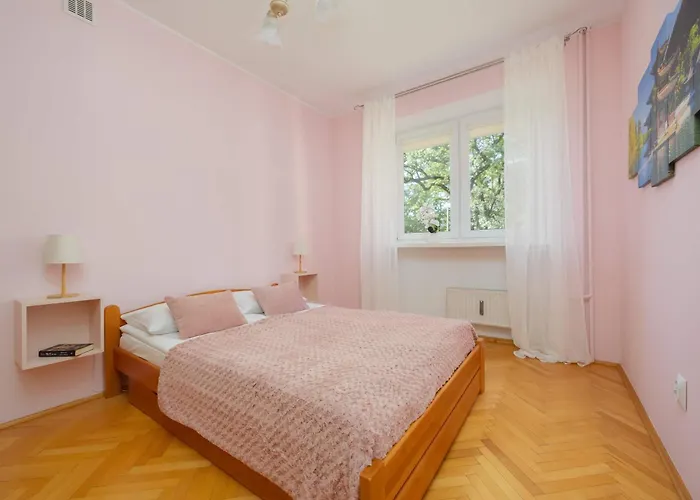 Atmospheric And Spacious In For 3 People By Renters