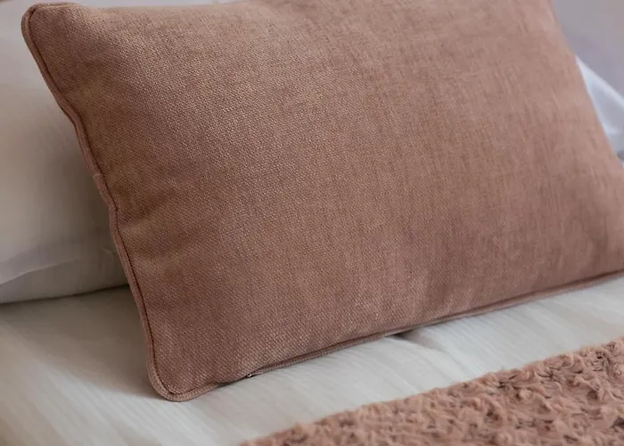 Atmospheric And Spacious In For 3 People By Renters *