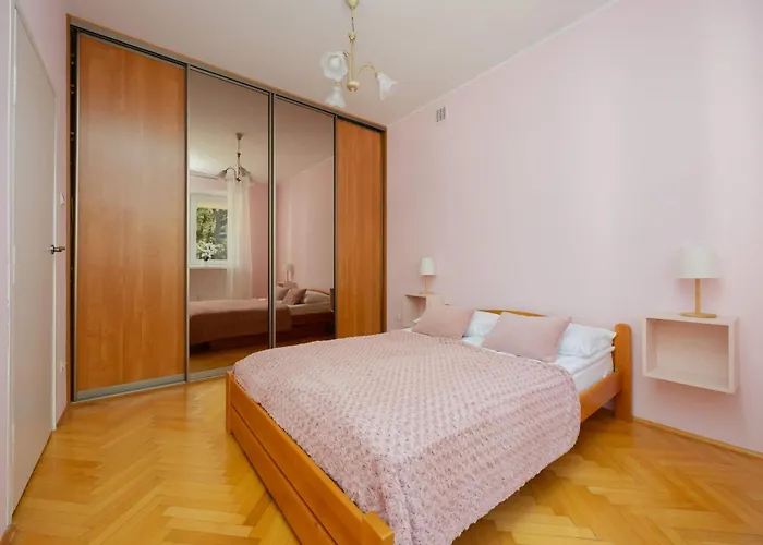 Atmospheric And Spacious In For 3 People By Renters Apartment *