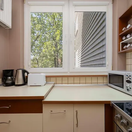 Atmospheric And Spacious In For 3 People By Renters 华沙